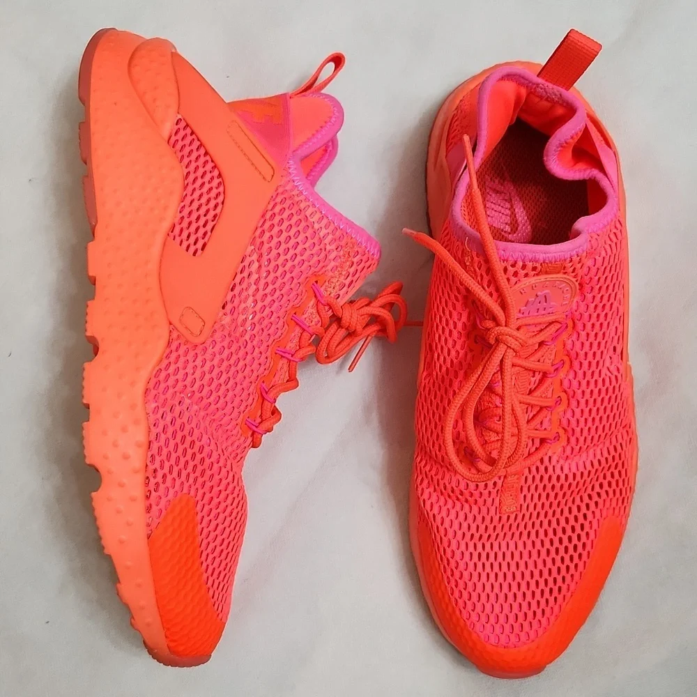 Nike Air Huarache Run Ultra Breathe Total Crison sneakers (womens size 11)